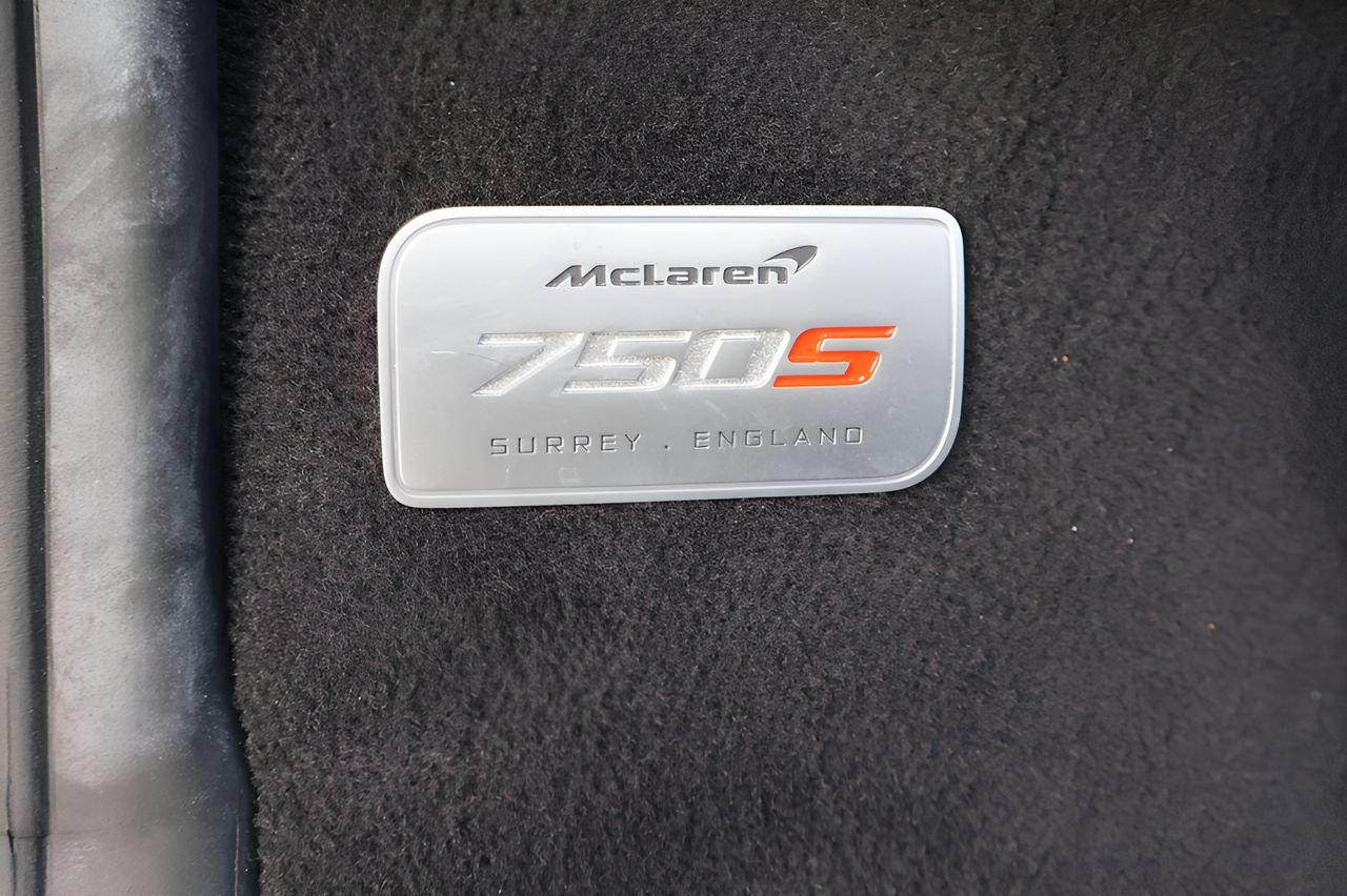 Used 2024 McLaren 750S Spider photo 18