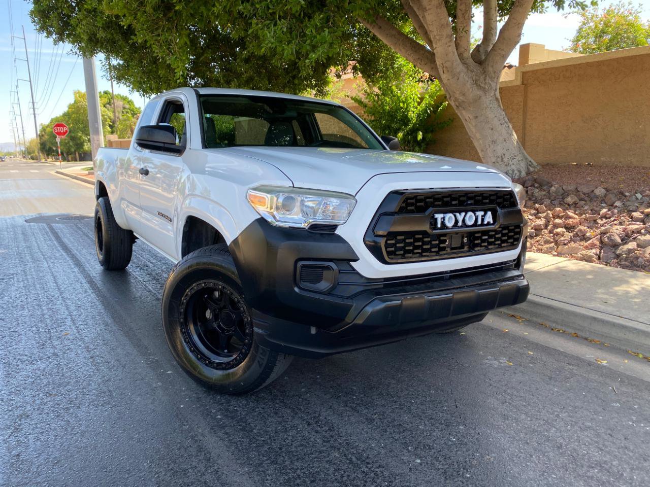 2018 Toyota Tacoma SR