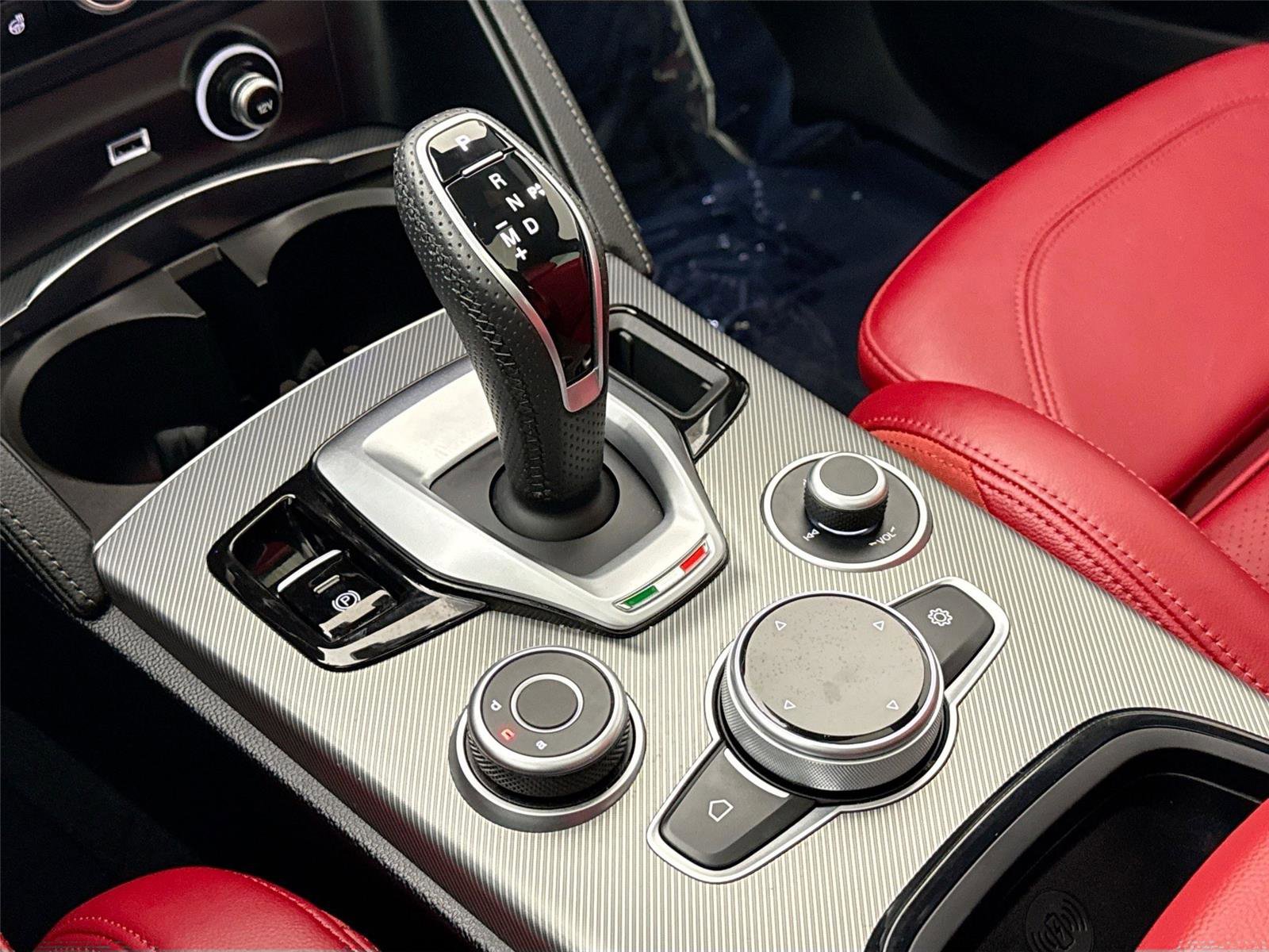 2024 Alfa Romeo Stelvio Veloce