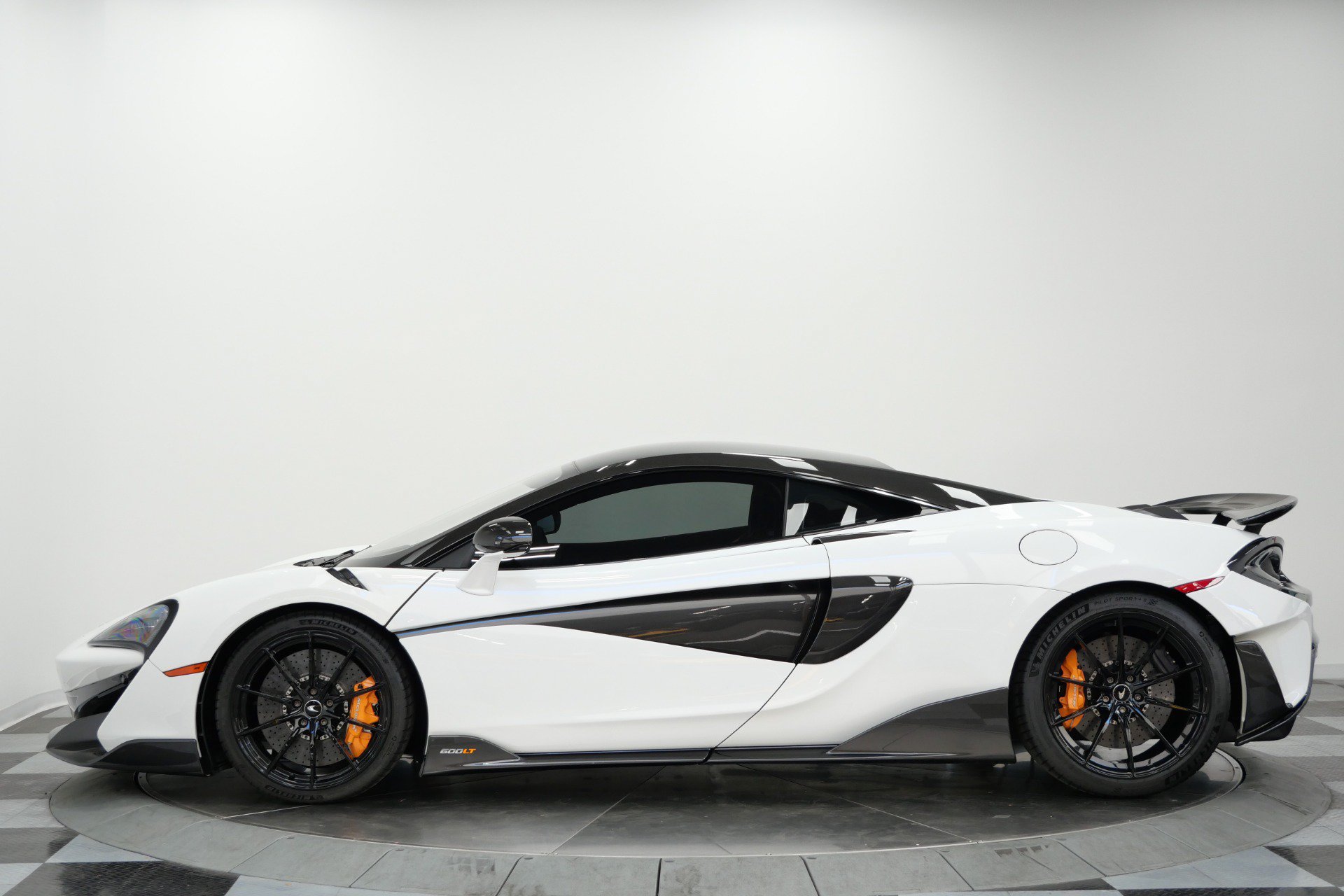 Used 2019 McLaren 600LT photo 6