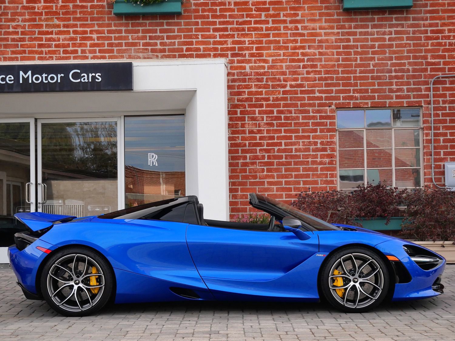 Used 2022 McLaren 720S Luxury photo 3