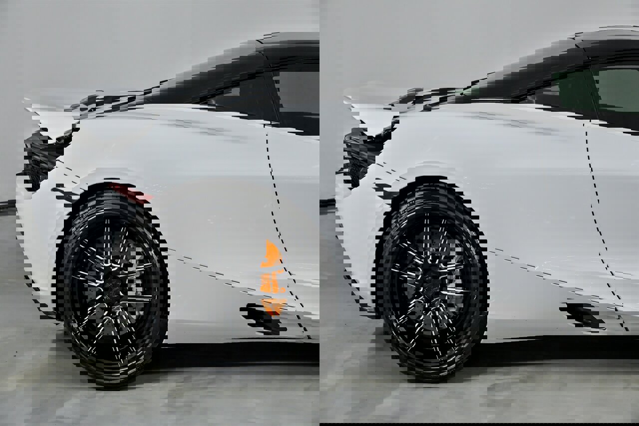 Used 2019 McLaren 720S Performance photo 14