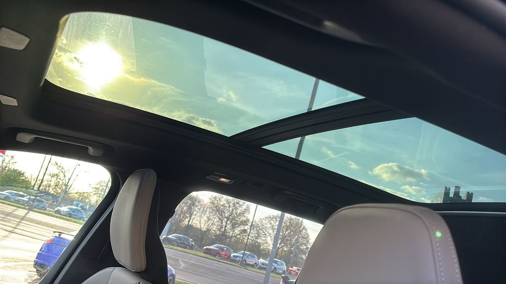 2025 Volvo Xc90 B5 Plus