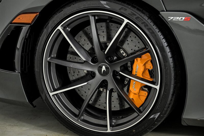 Used 2019 McLaren 720S photo 15
