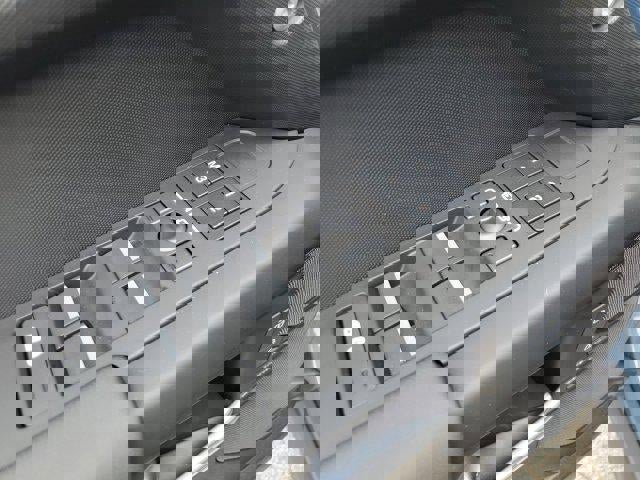 2025 Land Rover Defender 110 S