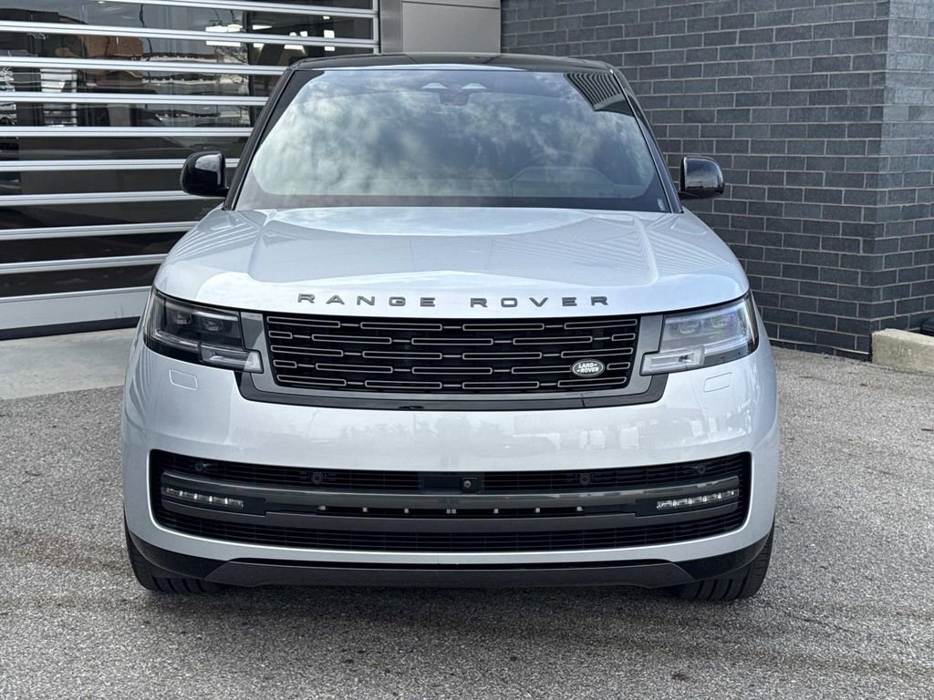 2025 Land Rover Range Rover Long Wheelbase SE