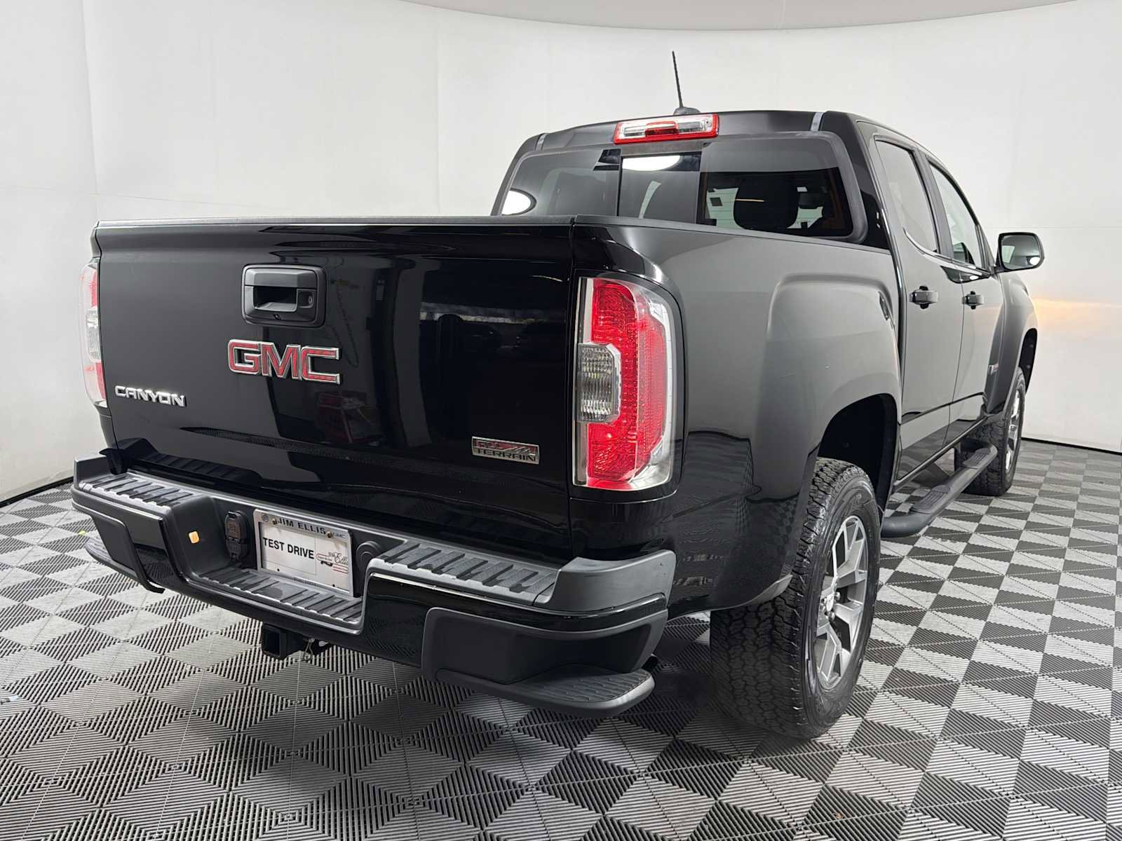 2016 GMC Canyon SLE