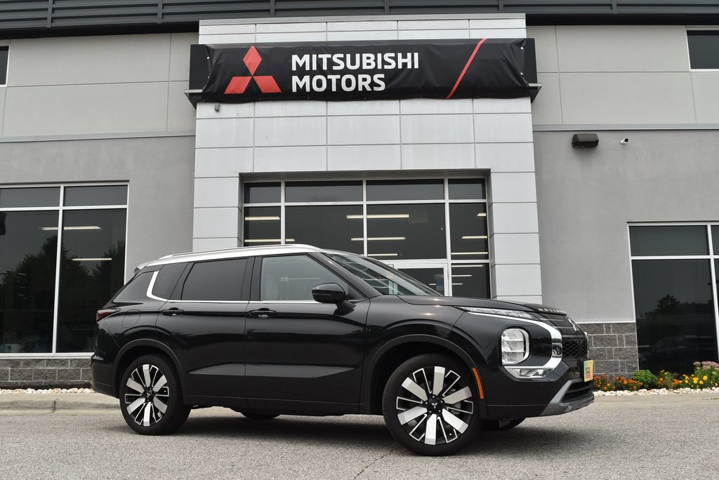 New 2025 Mitsubishi Outlander AWD