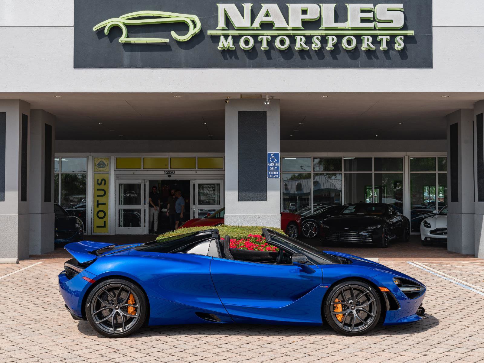 Used 2020 McLaren 720S Luxury photo 43