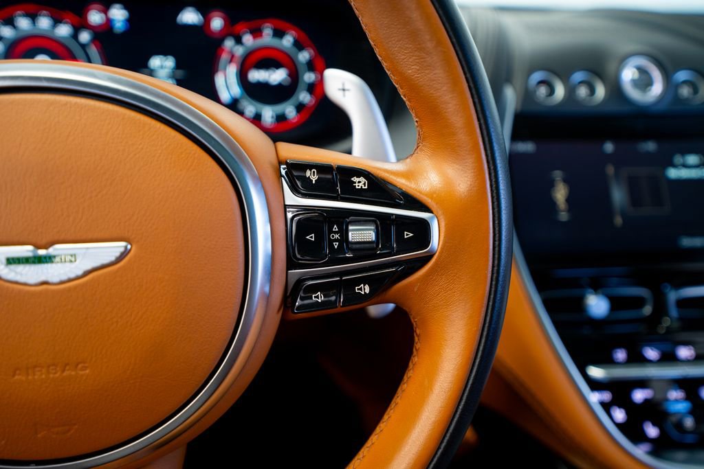 2021 Aston Martin DBX