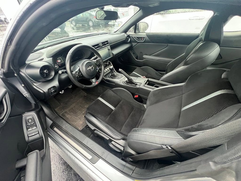 Photo 6
