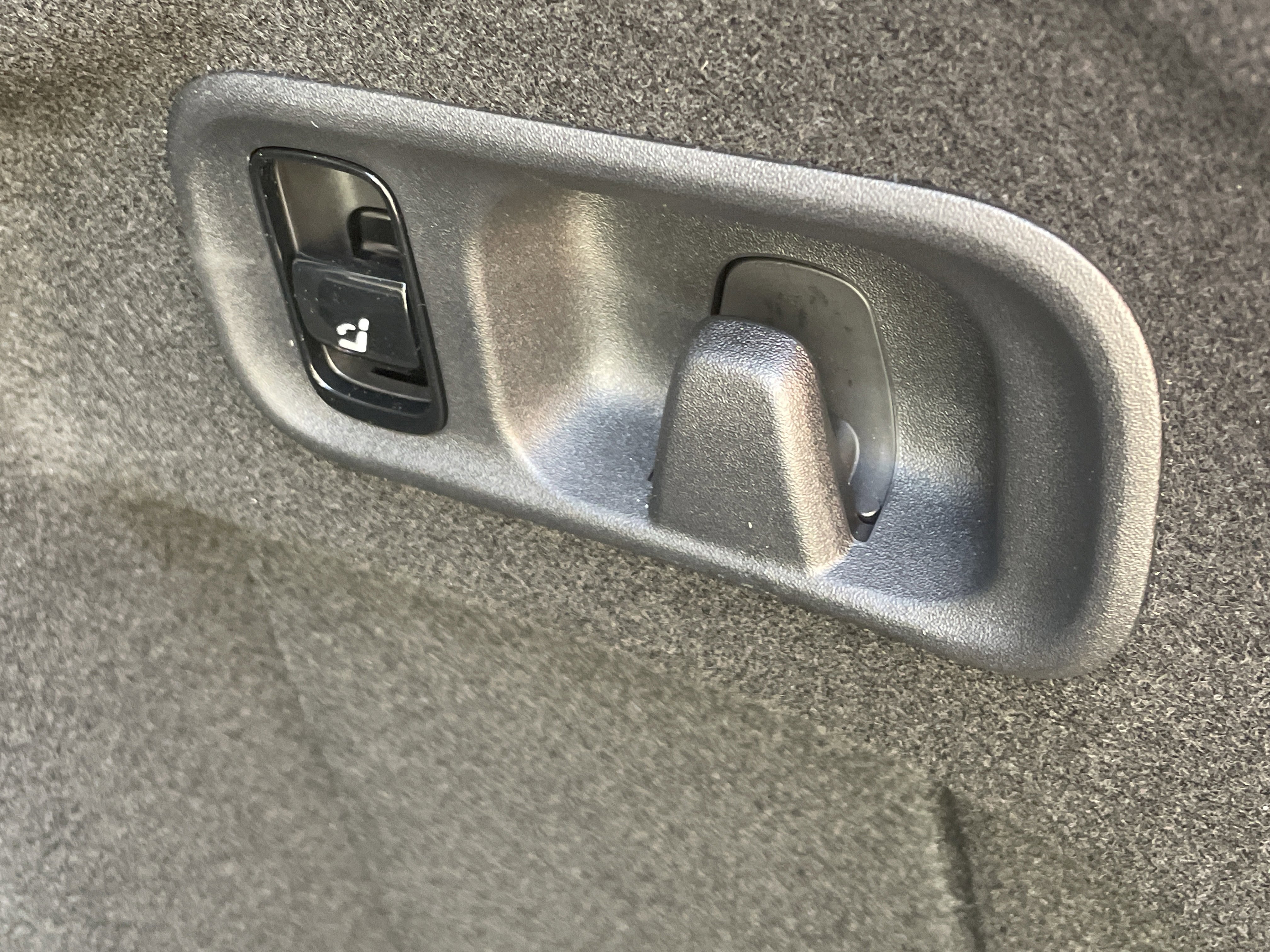 2025 Mercedes-Benz C 300 Sedan