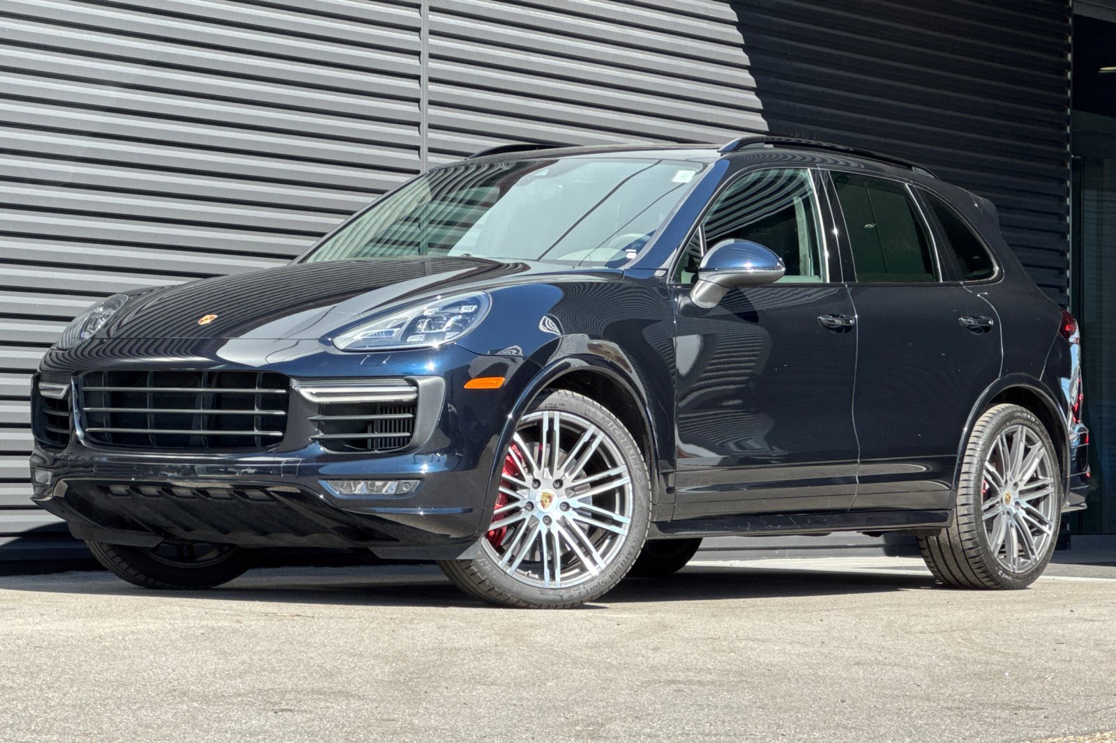2017 Porsche Cayenne GTS