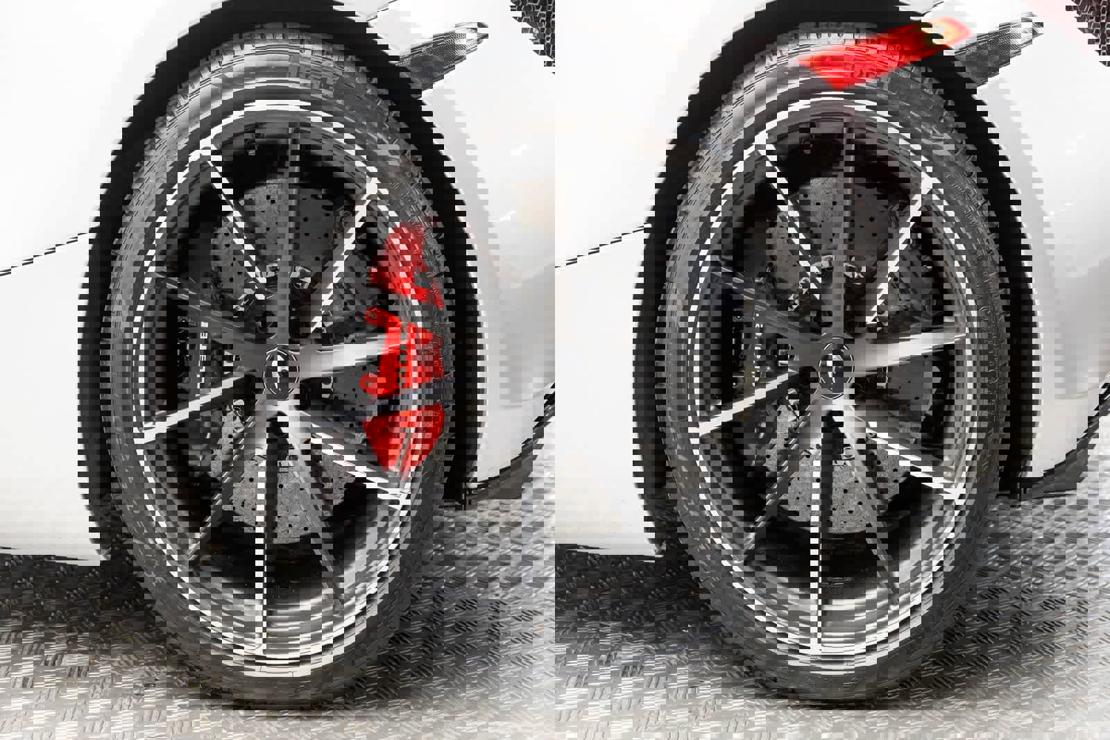 Used 2022 McLaren 720S Spider photo 35