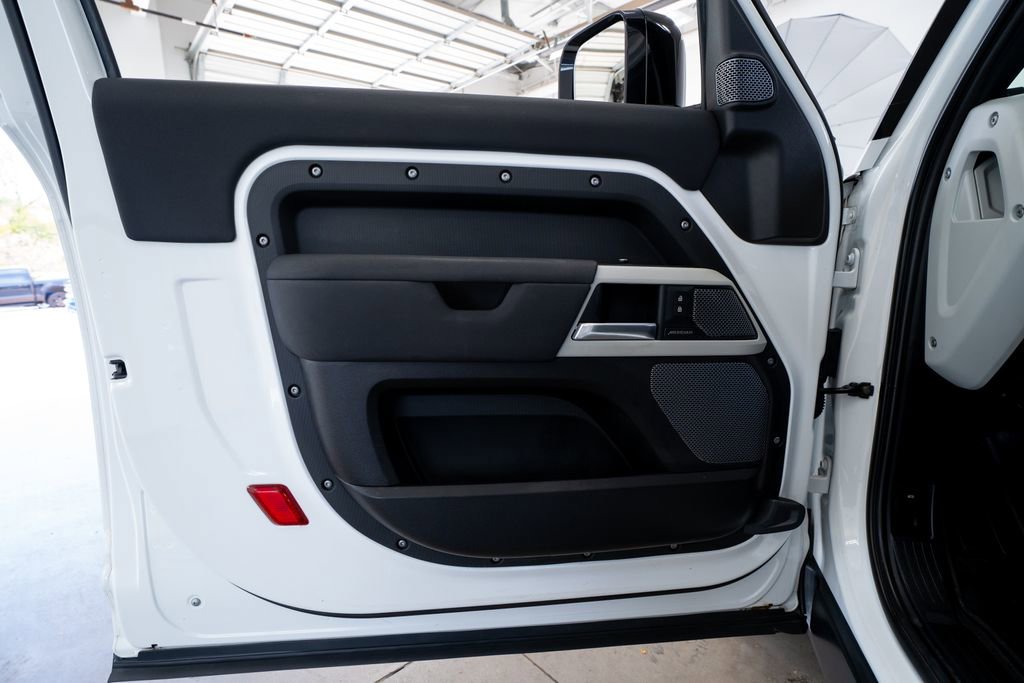 2022 Land Rover Defender 90 S