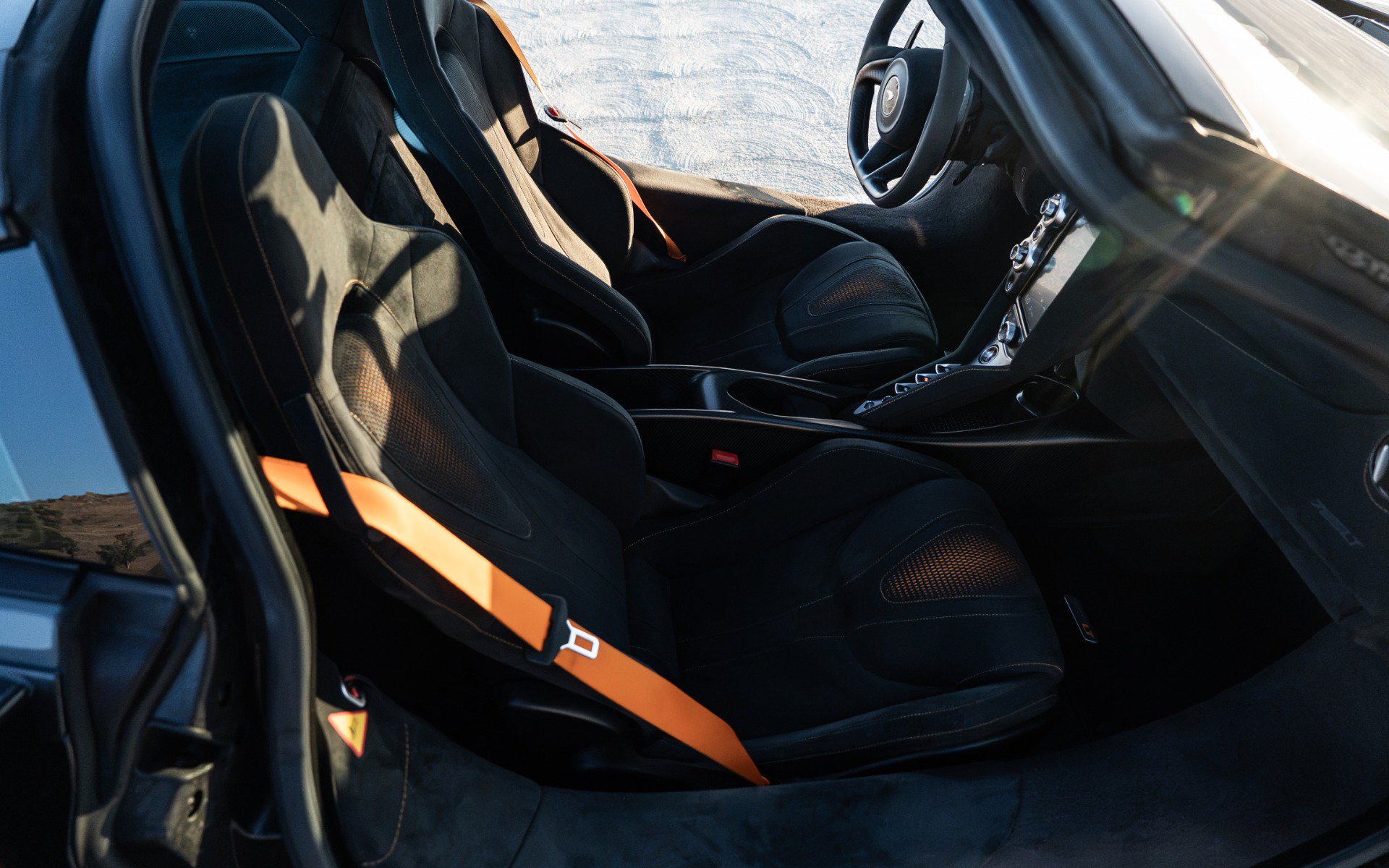 Used 2021 McLaren 765LT photo 37