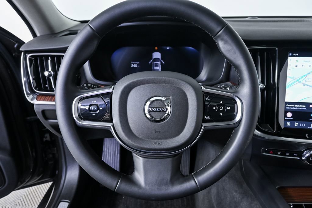 2025 Volvo S60 B5 Plus