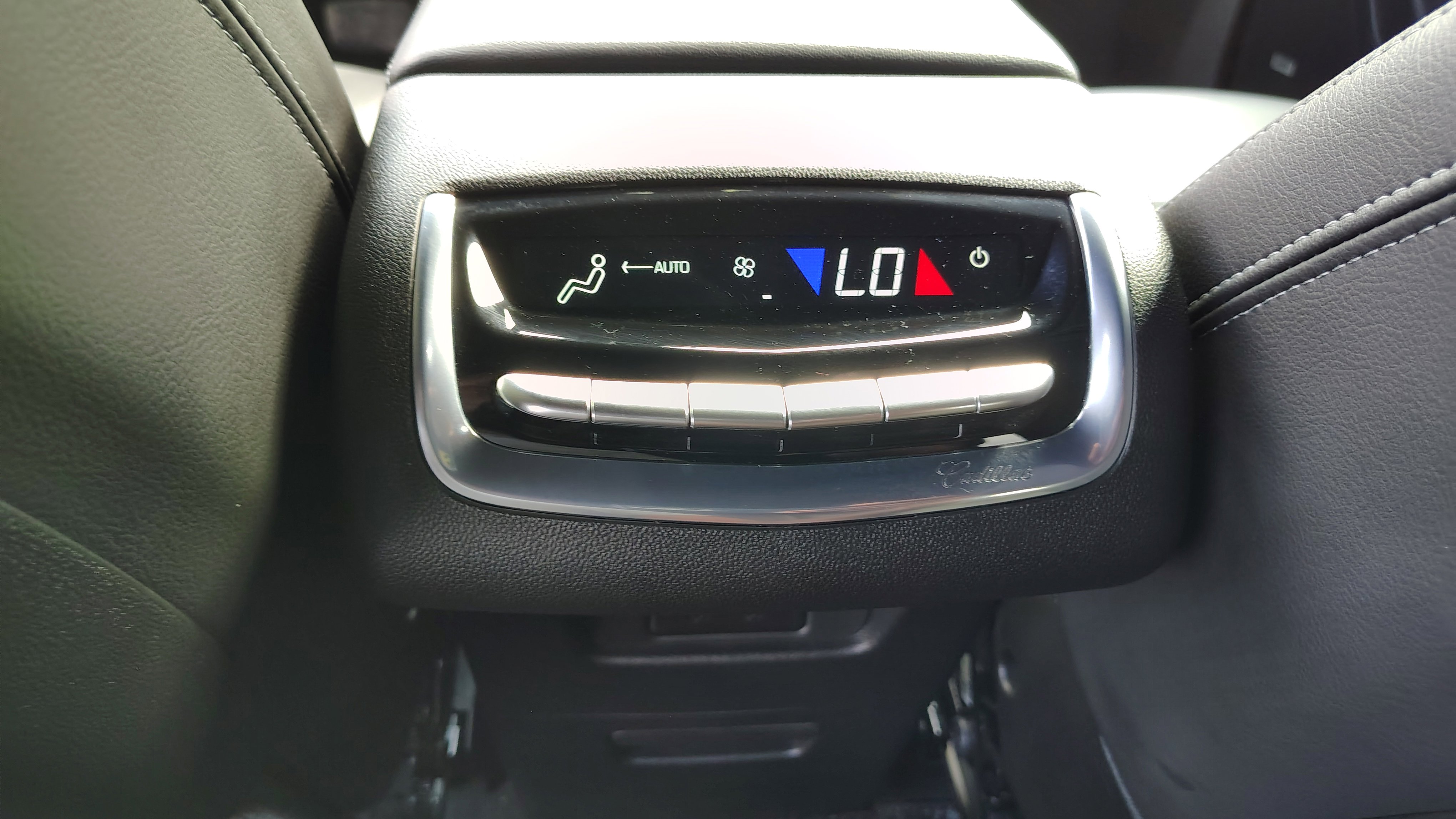 2025 Cadillac XT6 Luxury