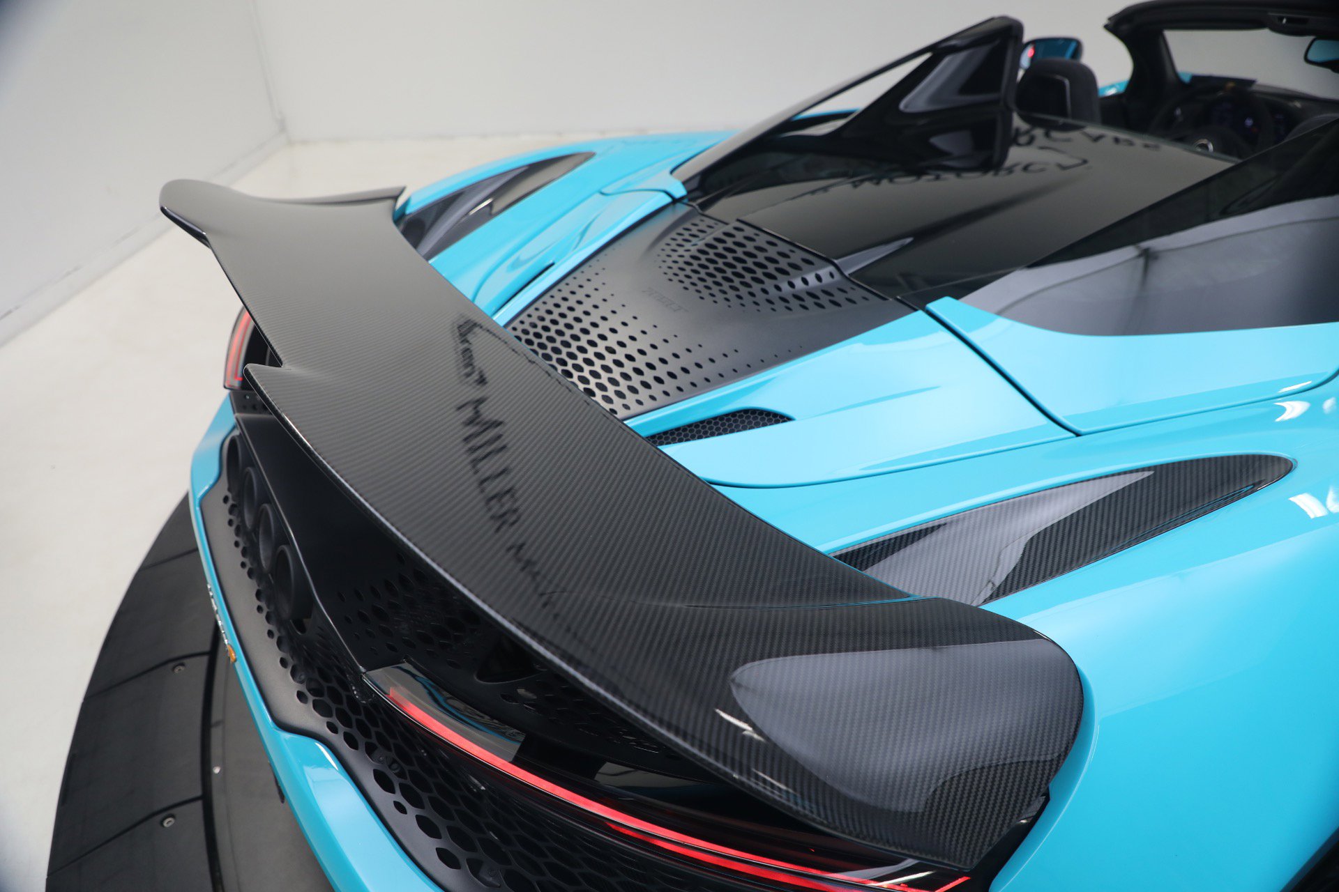 Used 2022 McLaren 765LT photo 42