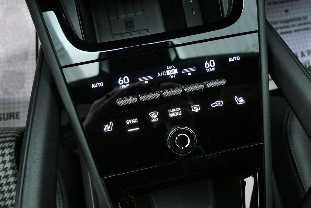 2025 Porsche Cayenne GTS