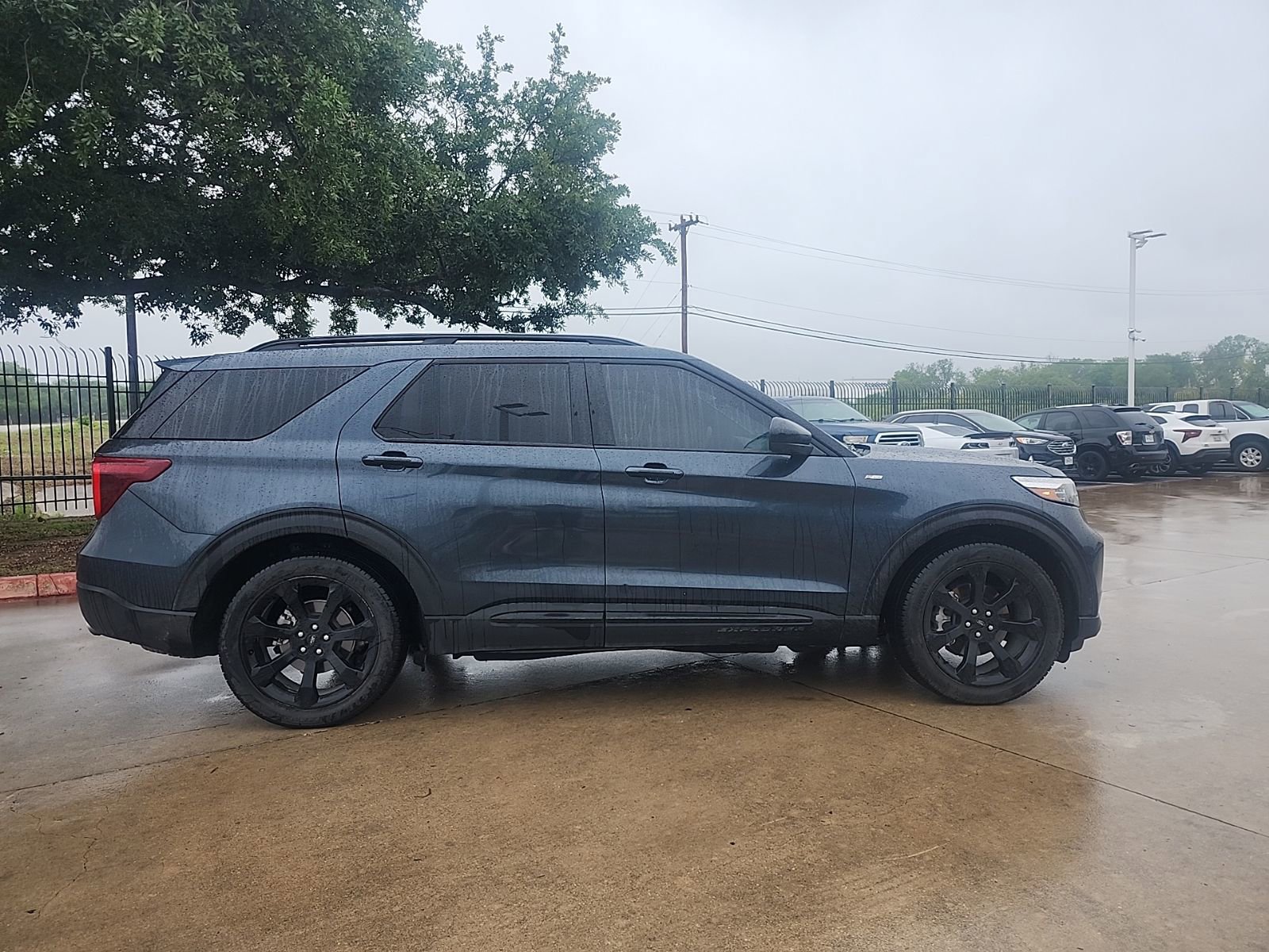 2024 Ford Explorer ST-Line