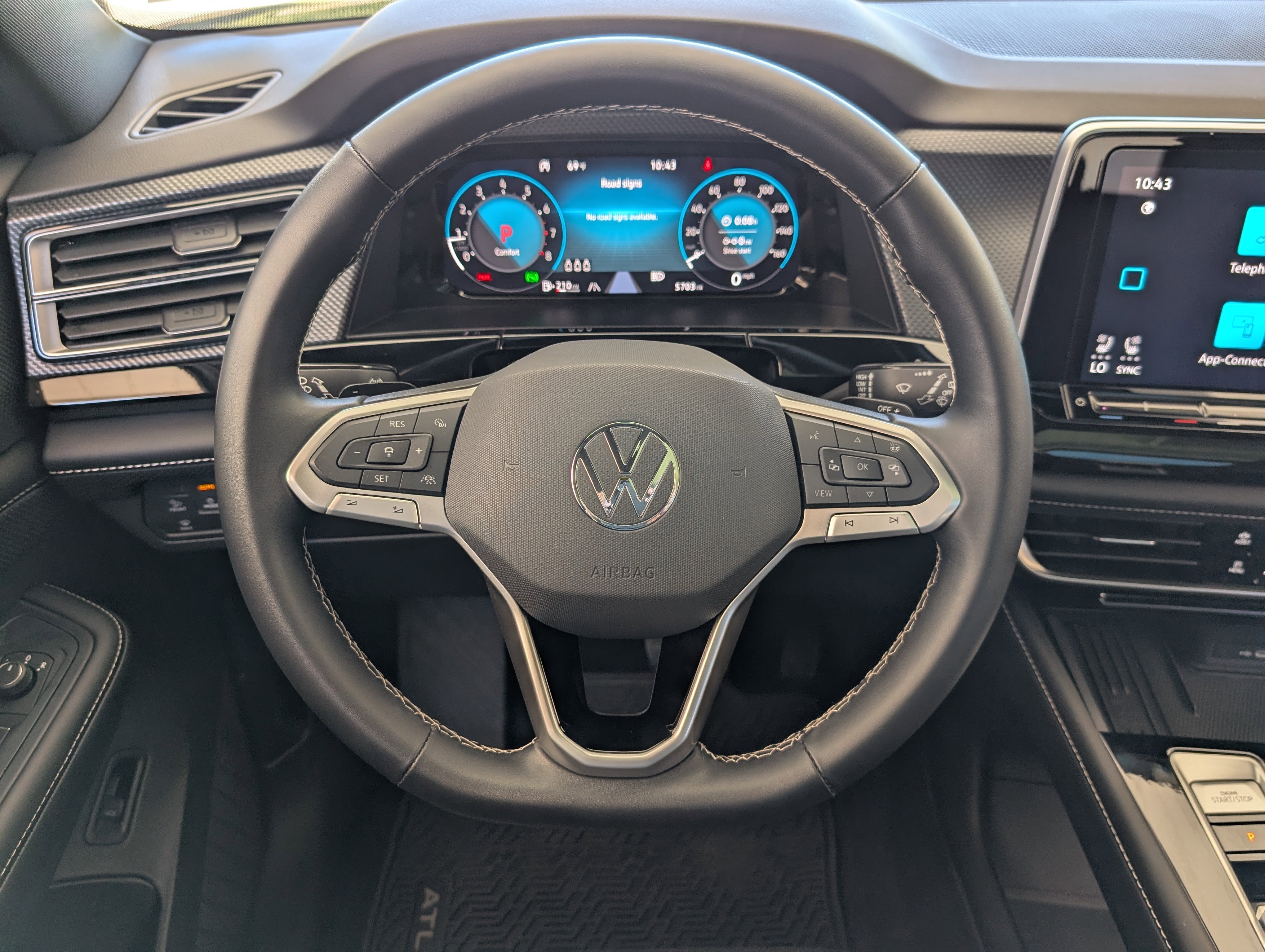 2025 Volkswagen Atlas Cross Sport SEL