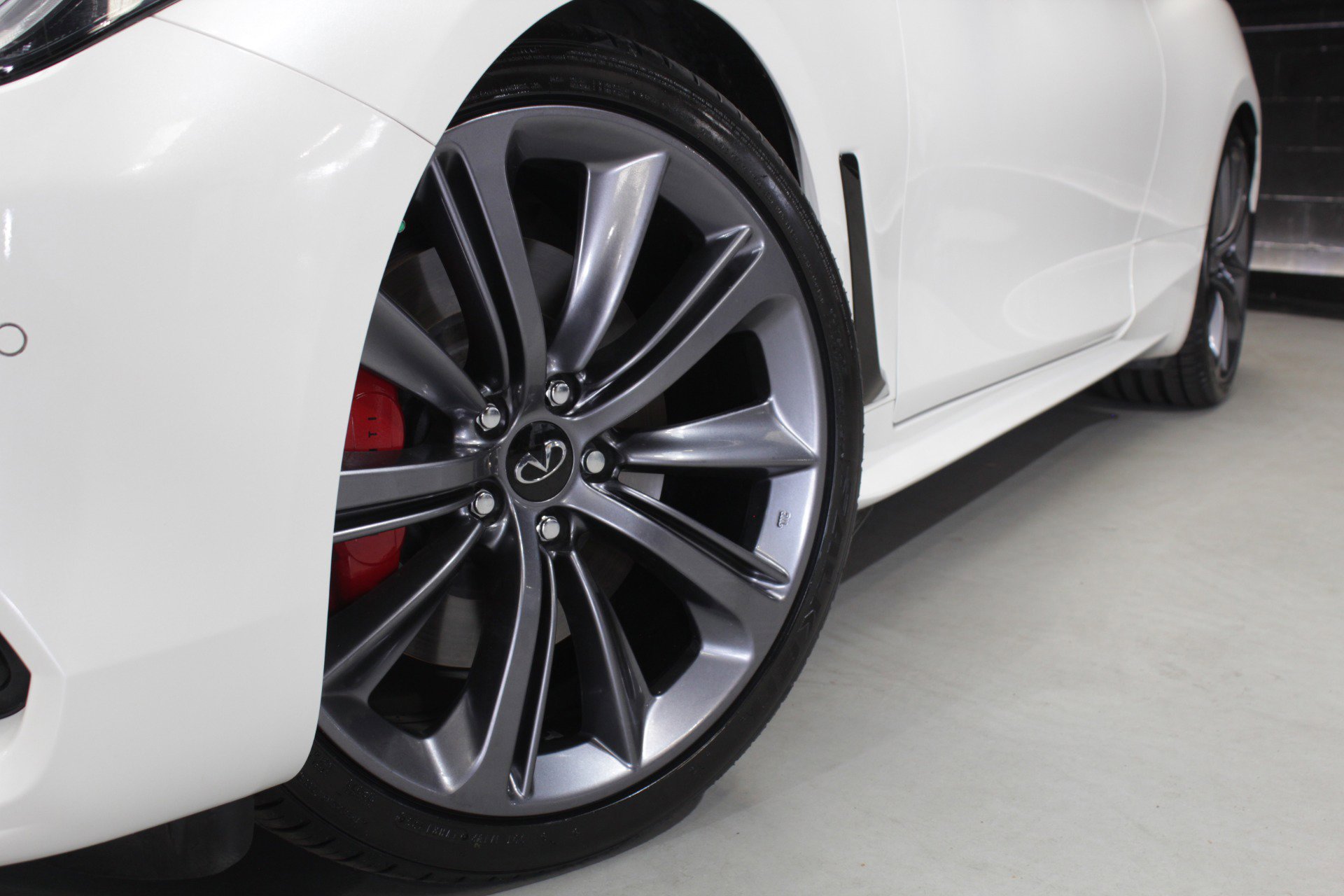 2022 INFINITI Q60 Red Sport 400