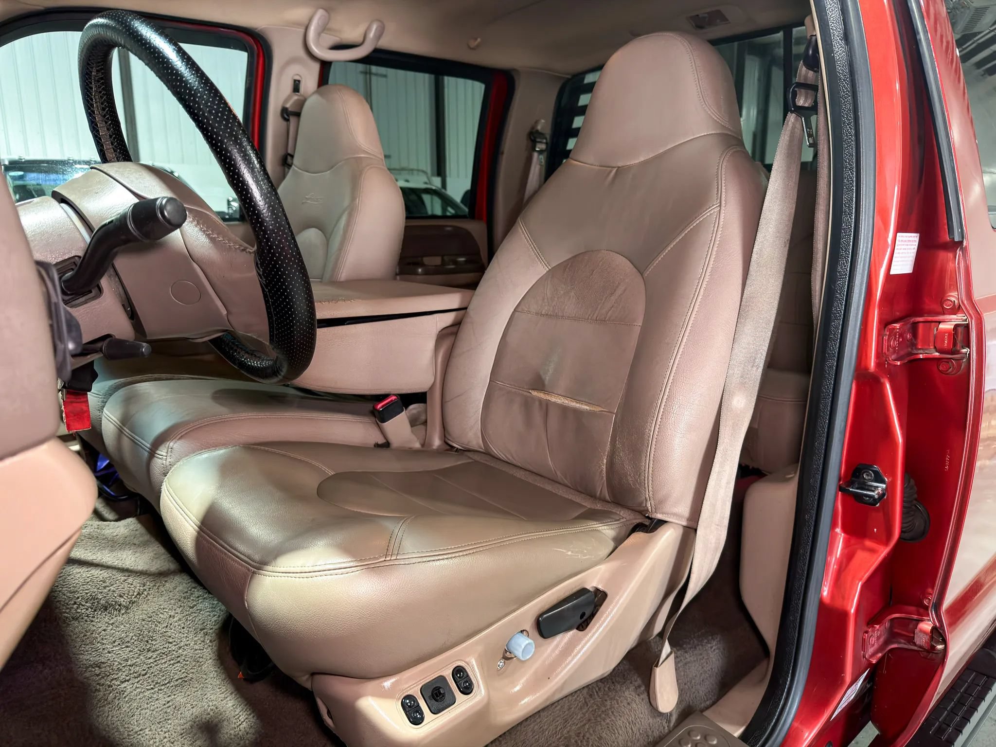 1999 Ford F-350 LARIAT - Photo 12