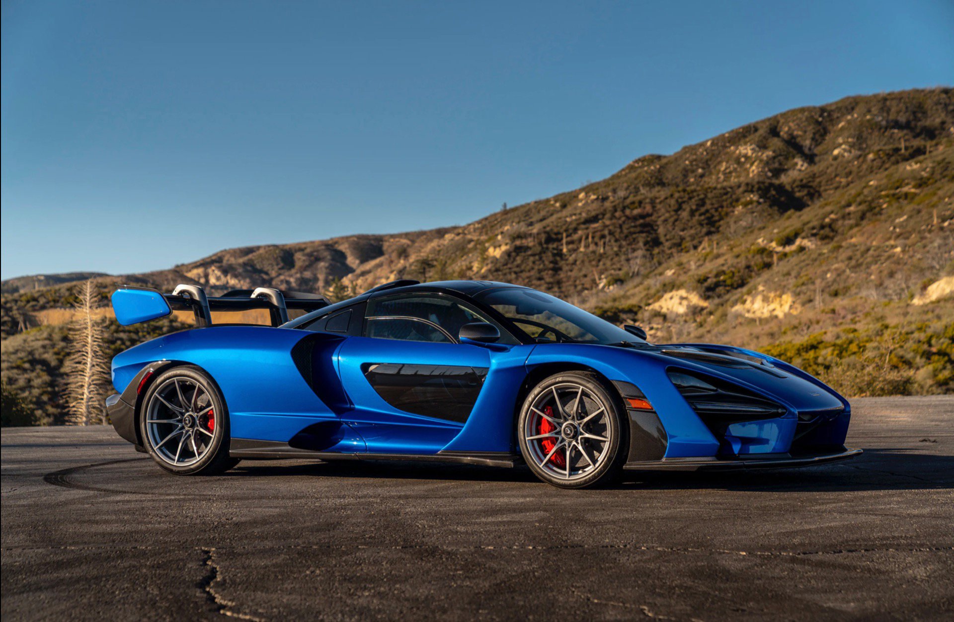 Used 2019 McLaren Senna Coupe ULTRA RARE Only 1685 Mil photo 73