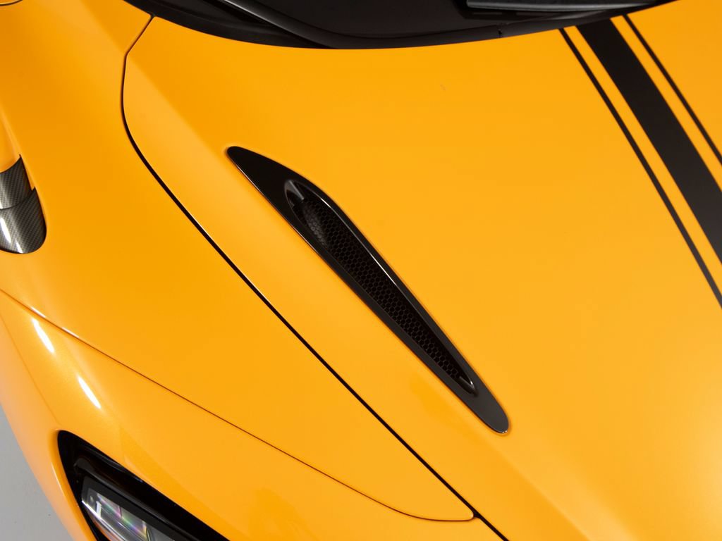 Used 2025 McLaren 750S photo 38