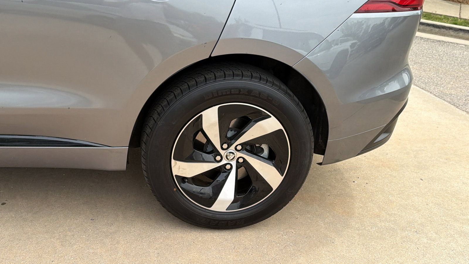 2024 Jaguar F-Pace R-Dynamic S