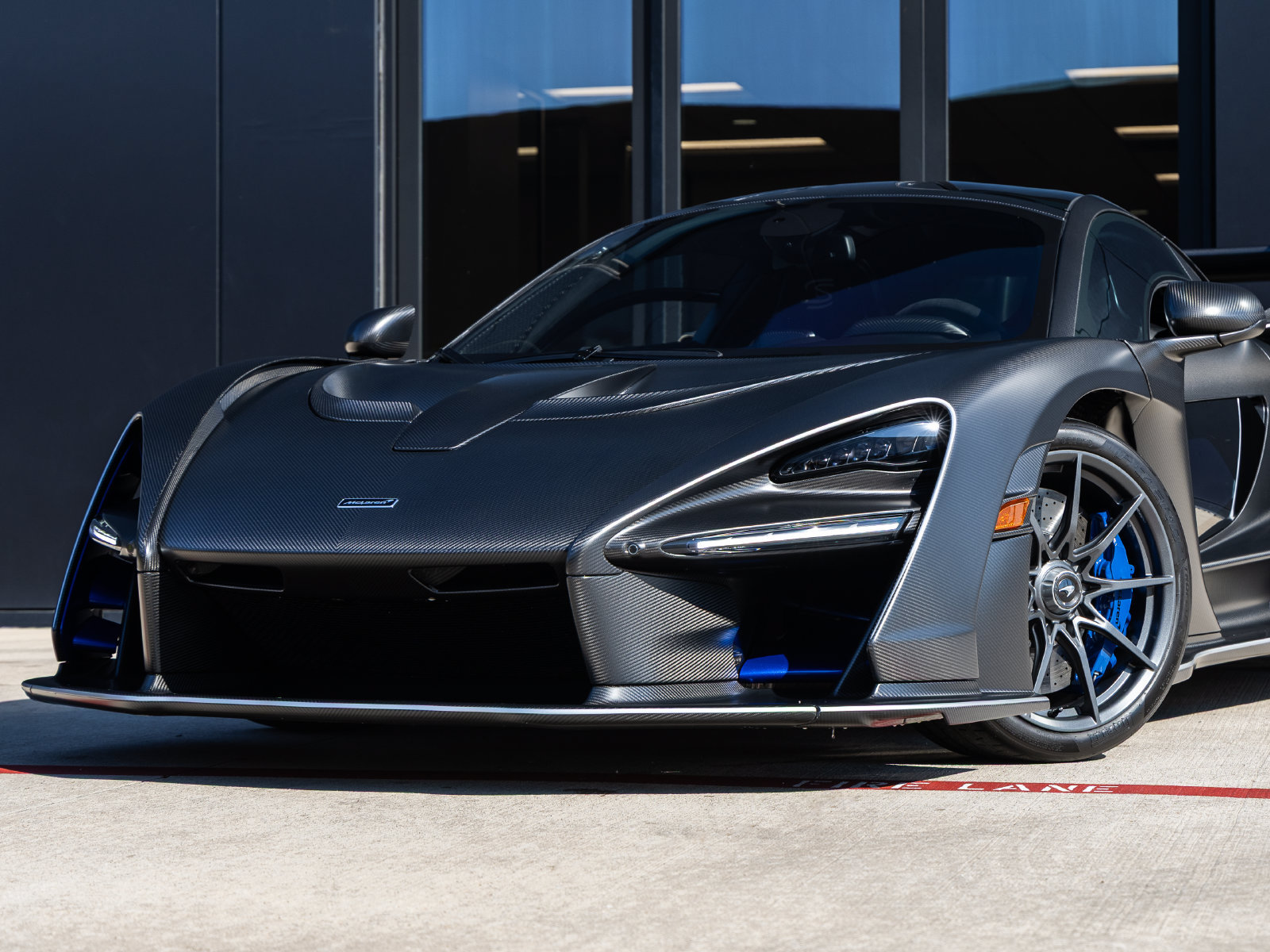 Used 2019 McLaren Senna photo 4