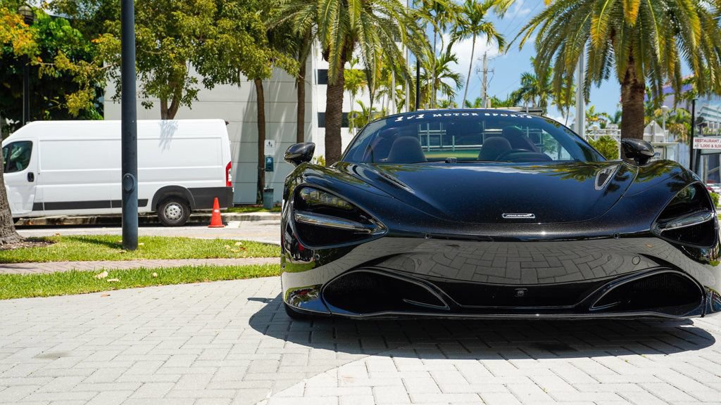 Used 2021 McLaren 720S Spider photo 4