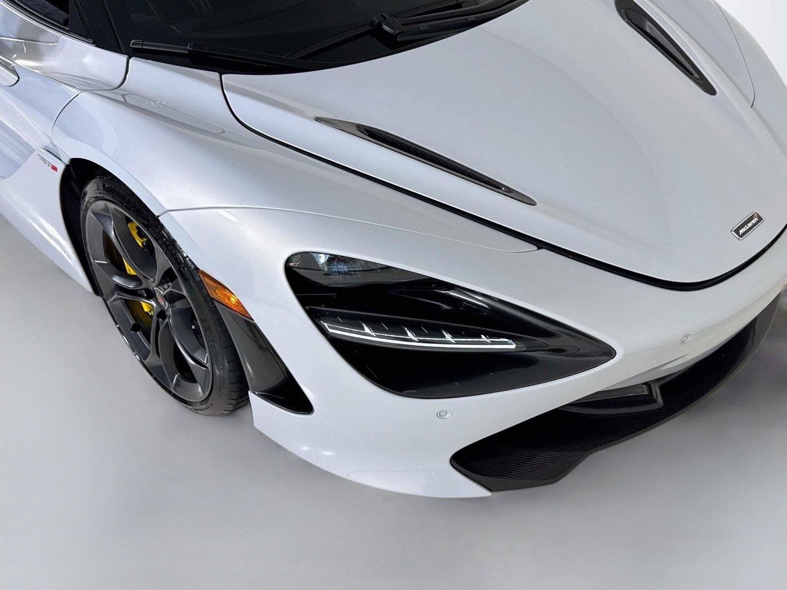 Used 2018 McLaren 720S Performance photo 25