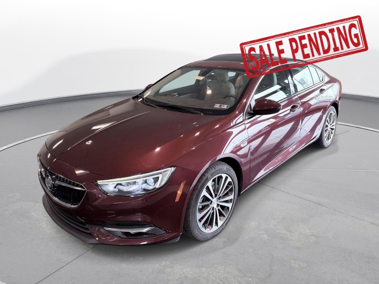 Used 2018 Buick Regal Essence w/ Driver Confidence Package #1