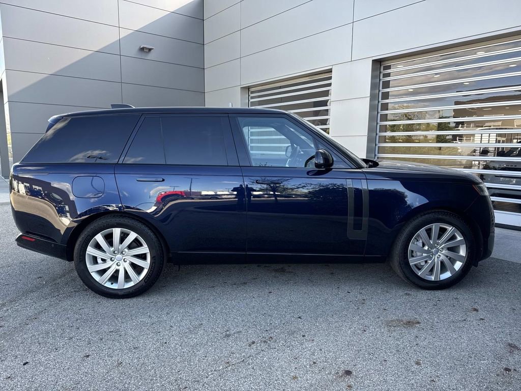 2023 Land Rover Range Rover SE