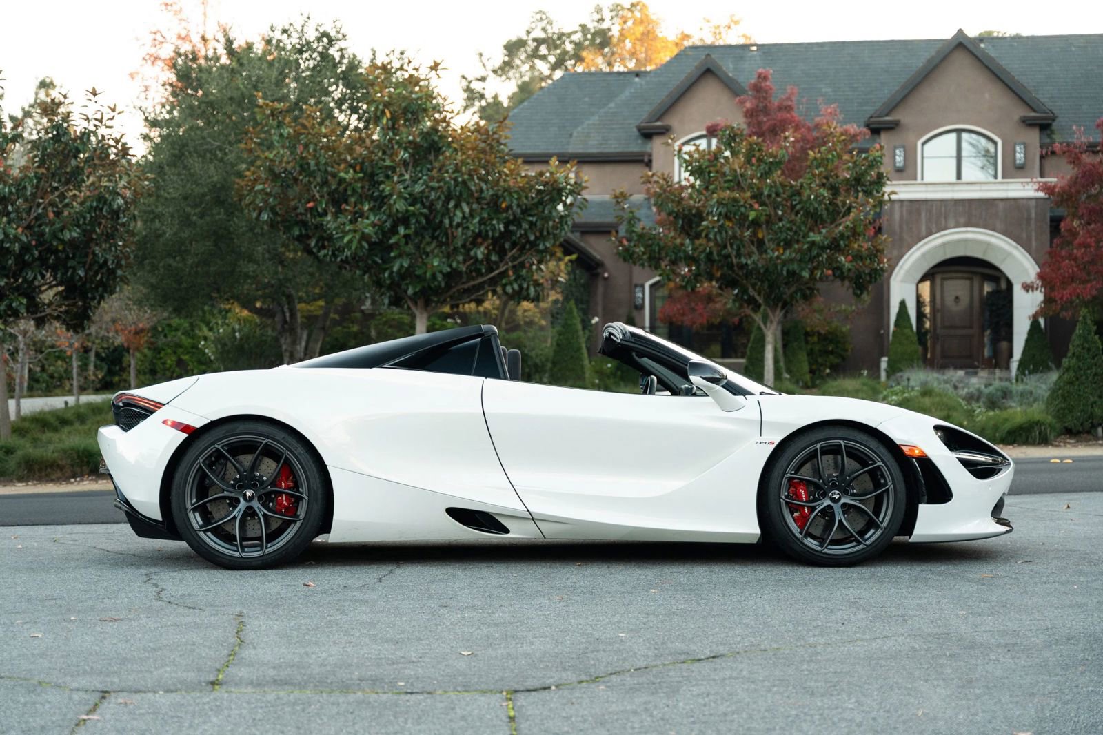 Used 2021 McLaren 720S Spider photo 40