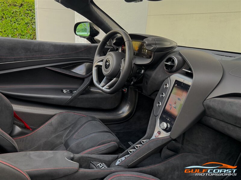 Used 2024 McLaren 750S Spider photo 32