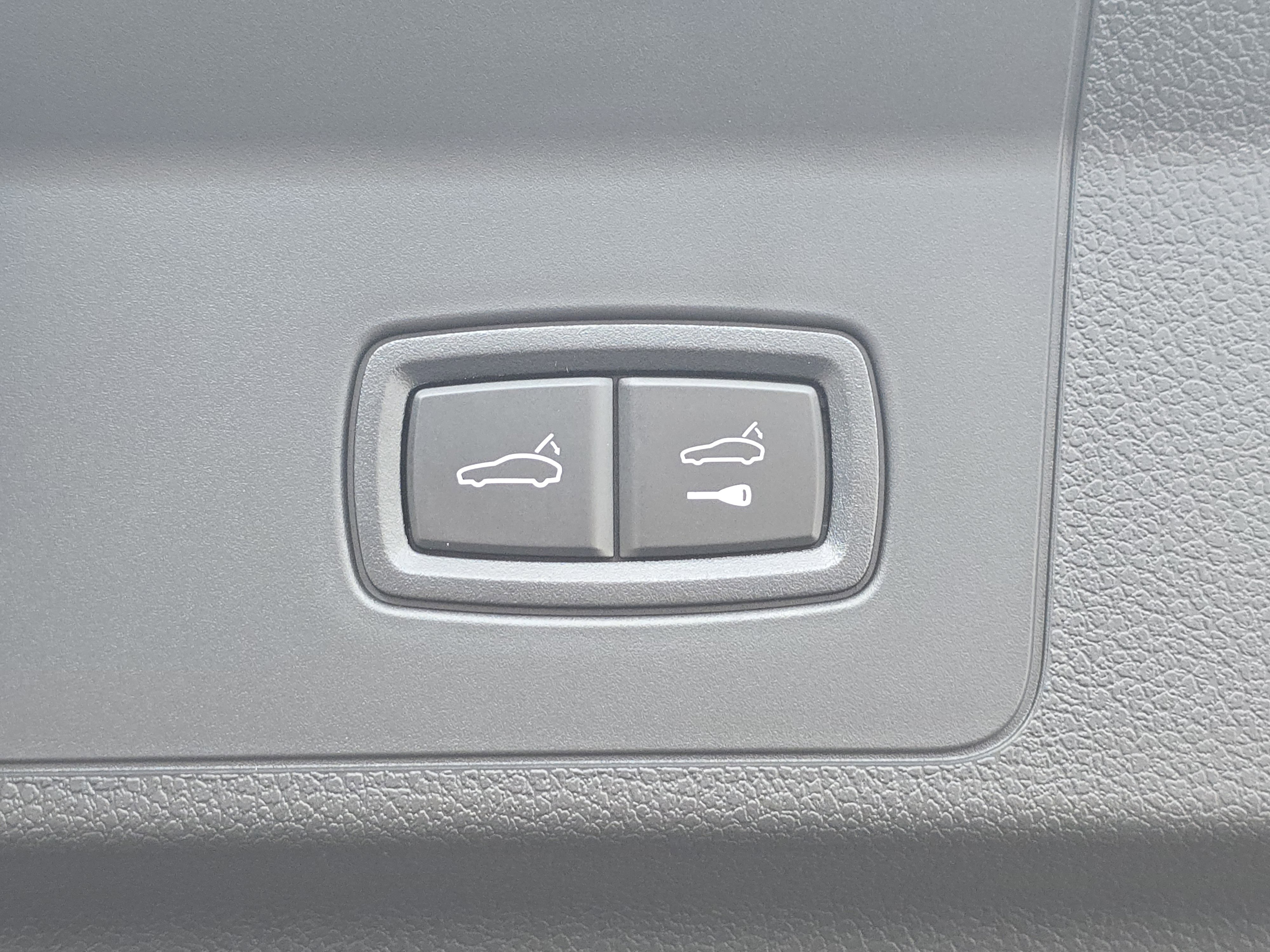 2026 Porsche Panamera 4