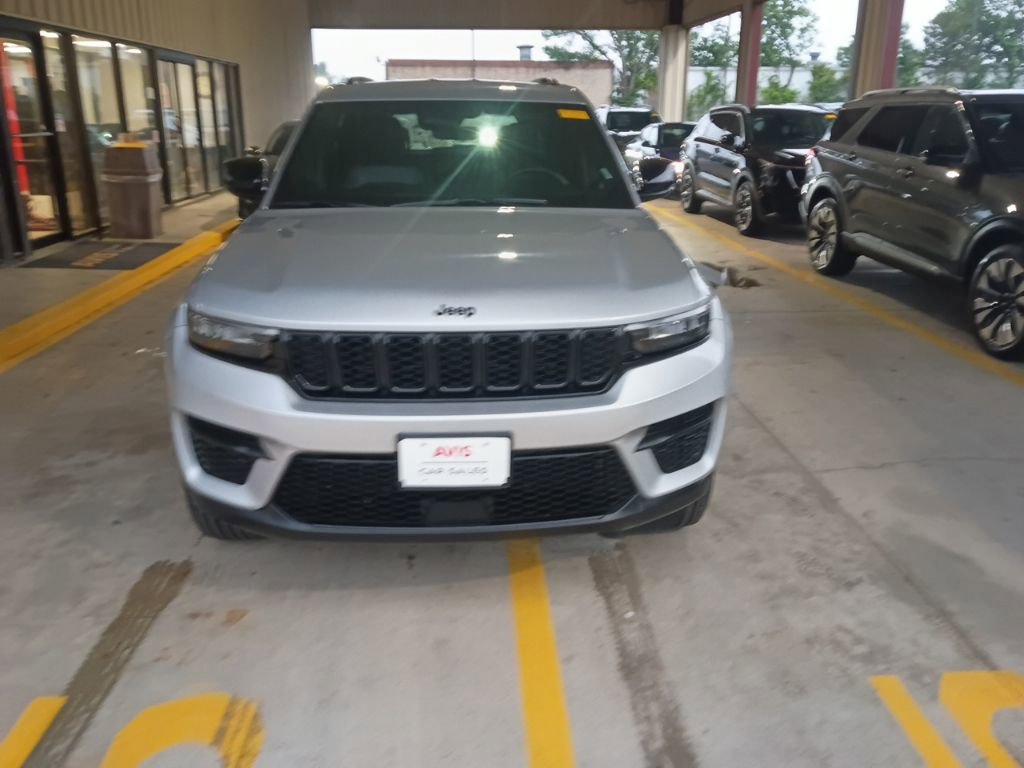 2025 Jeep Grand Cherokee Altitude