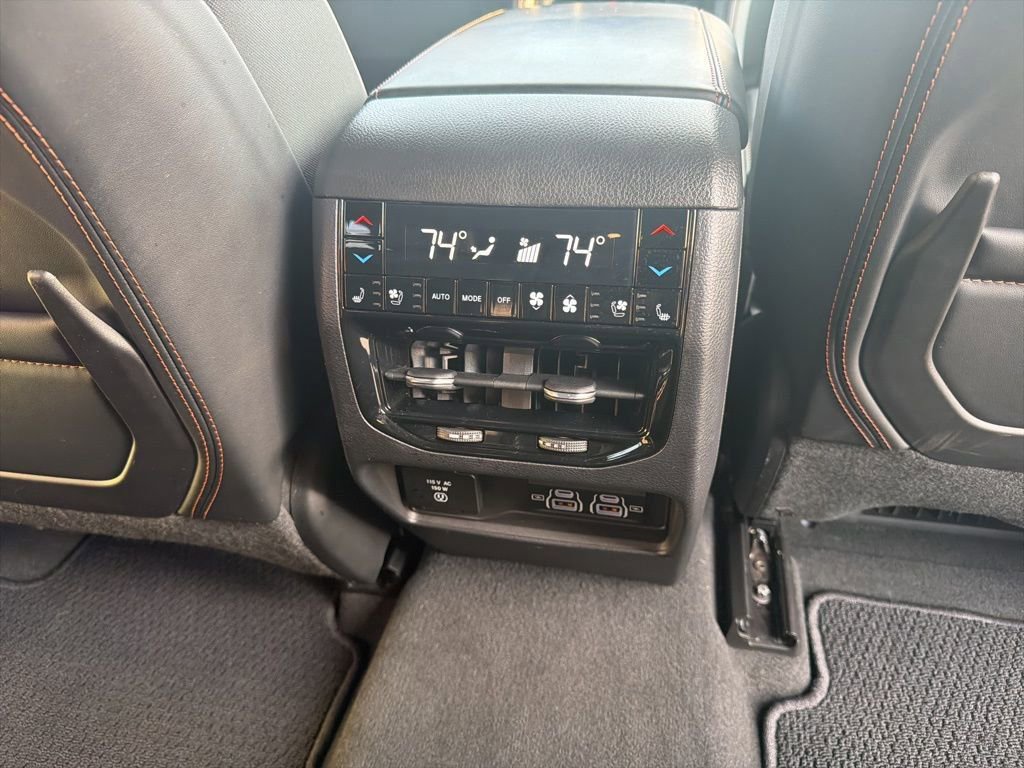 2022 Jeep Grand Cherokee Summit