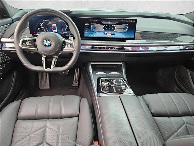 2025 BMW 760i xDrive