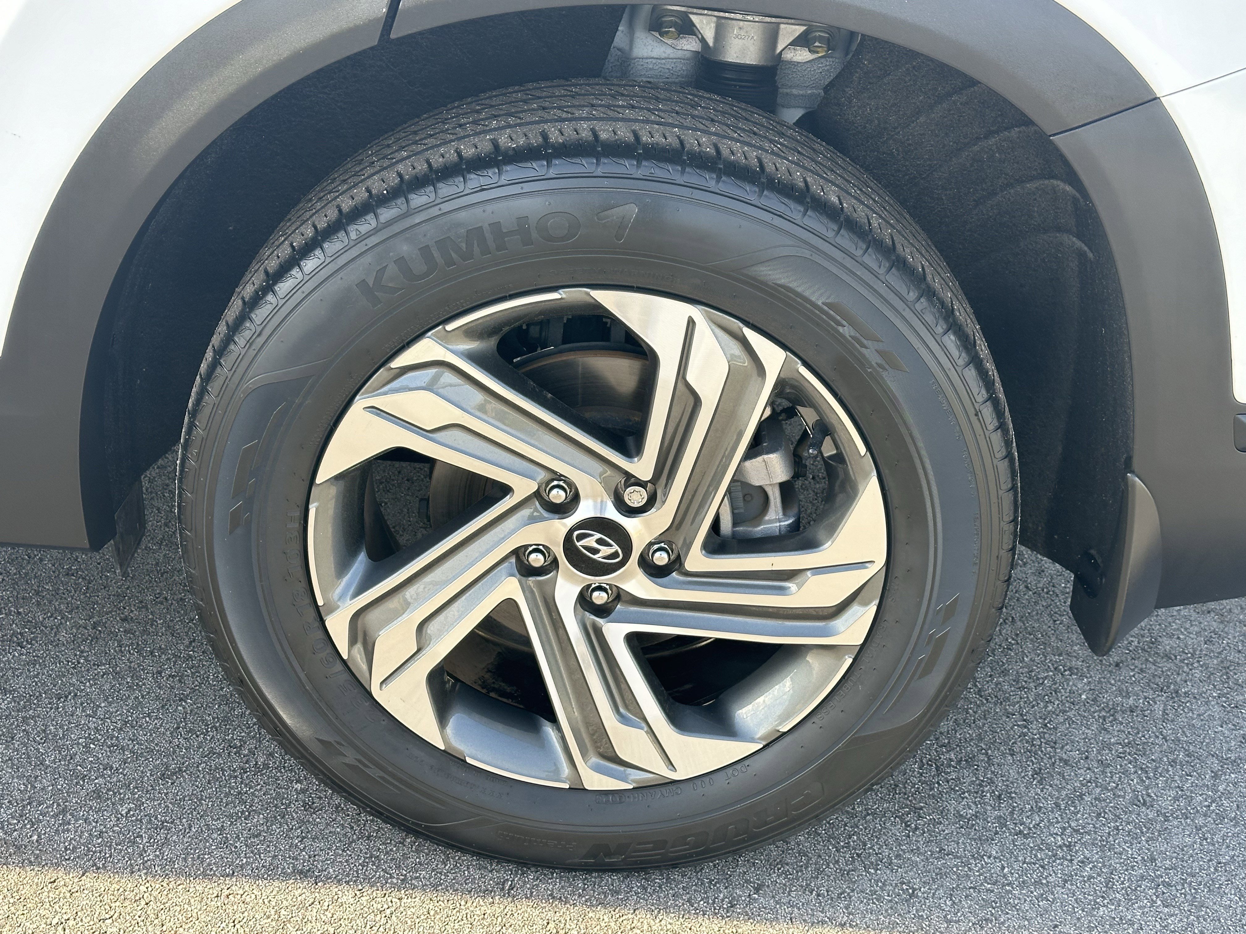 2023 Hyundai Santa Fe SE