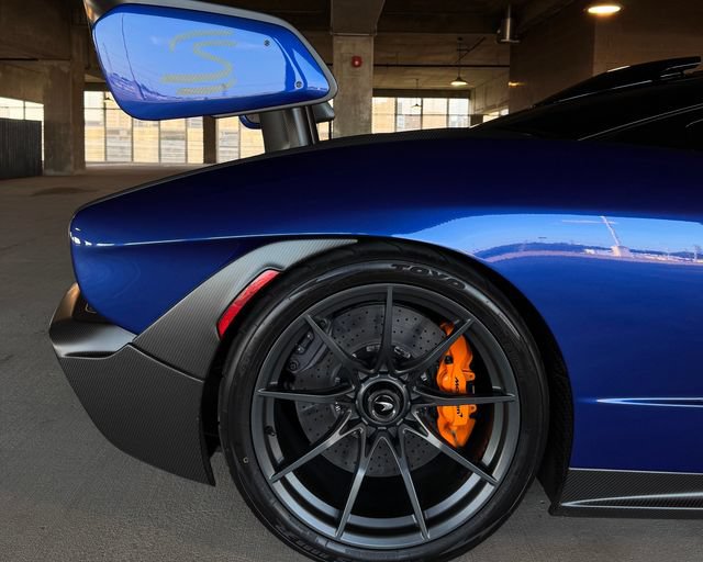 Used 2019 McLaren Senna photo 13