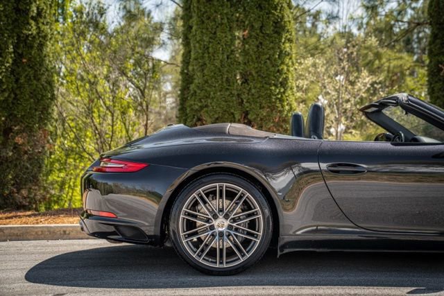 2019 Porsche 911 Carrera