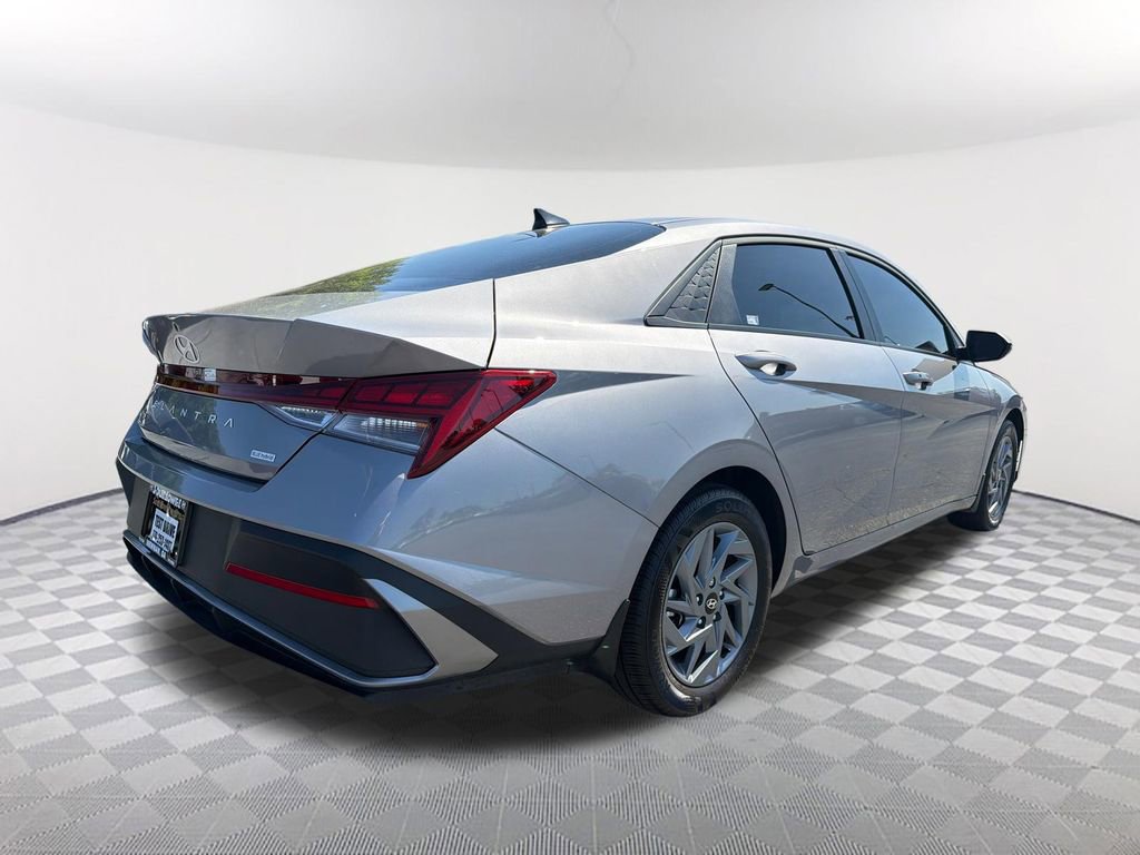 2025 Hyundai Elantra Blue