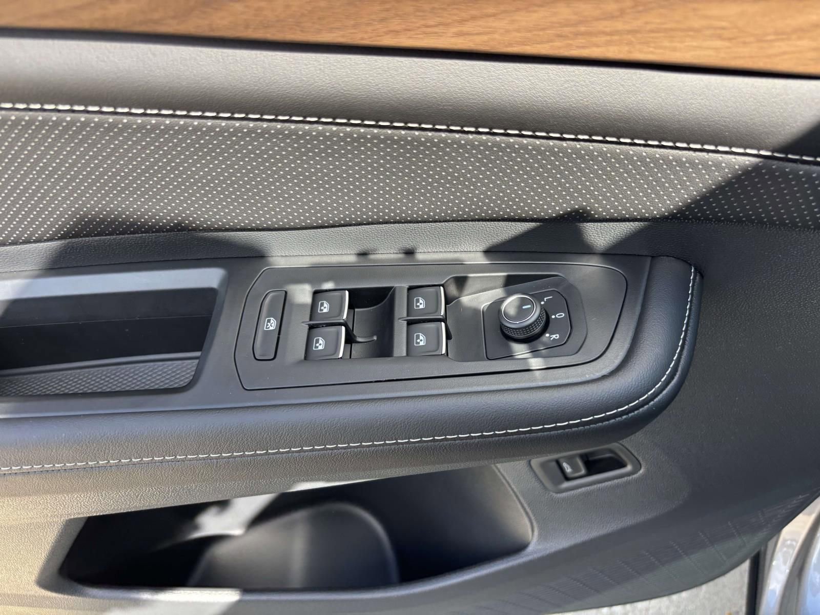 2026 Volkswagen Atlas SE