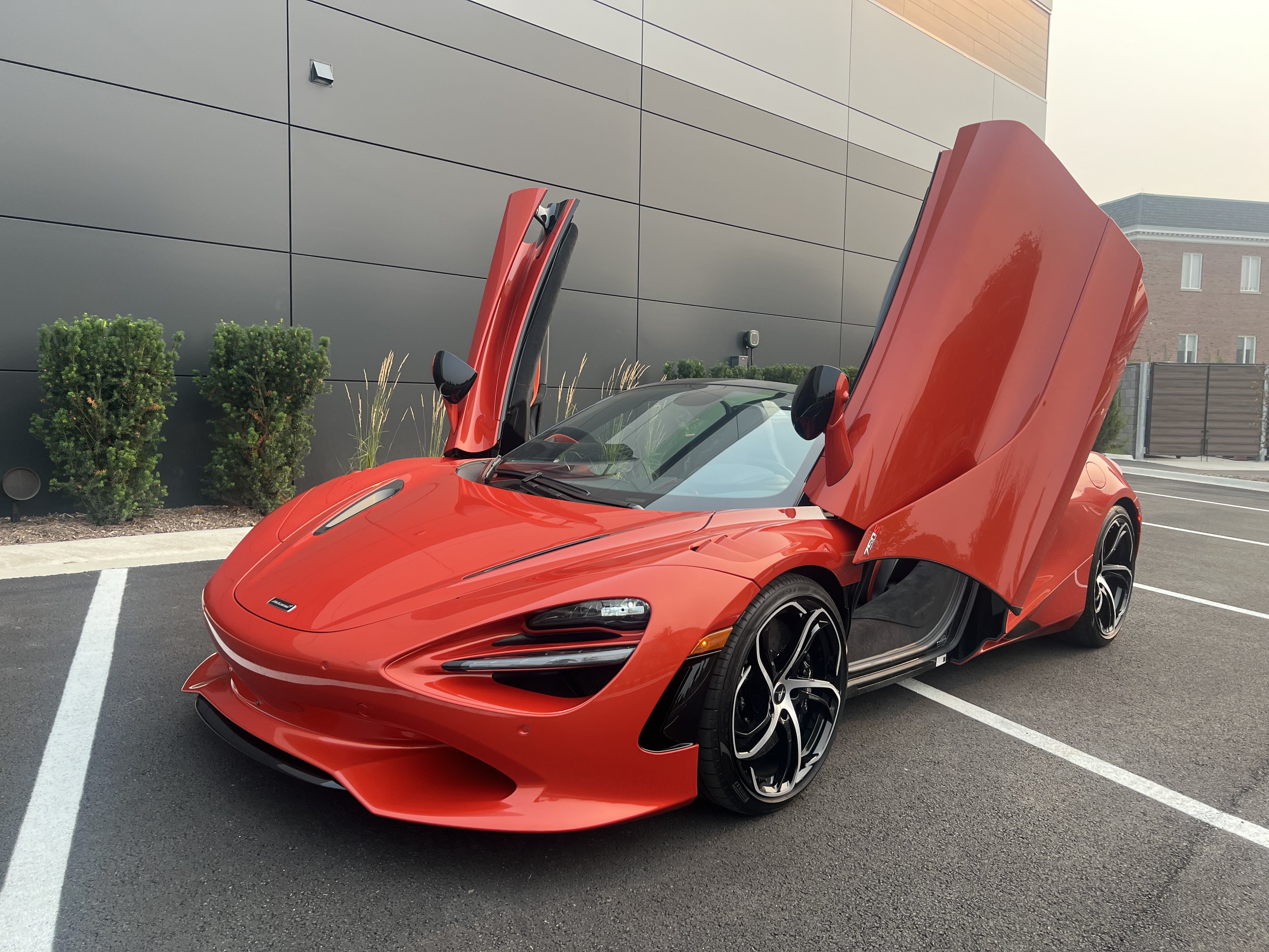 Used 2026 McLaren 750S Spider photo 8