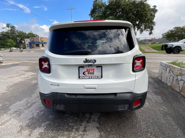 2023 Jeep Renegade Latitude - Photo 5