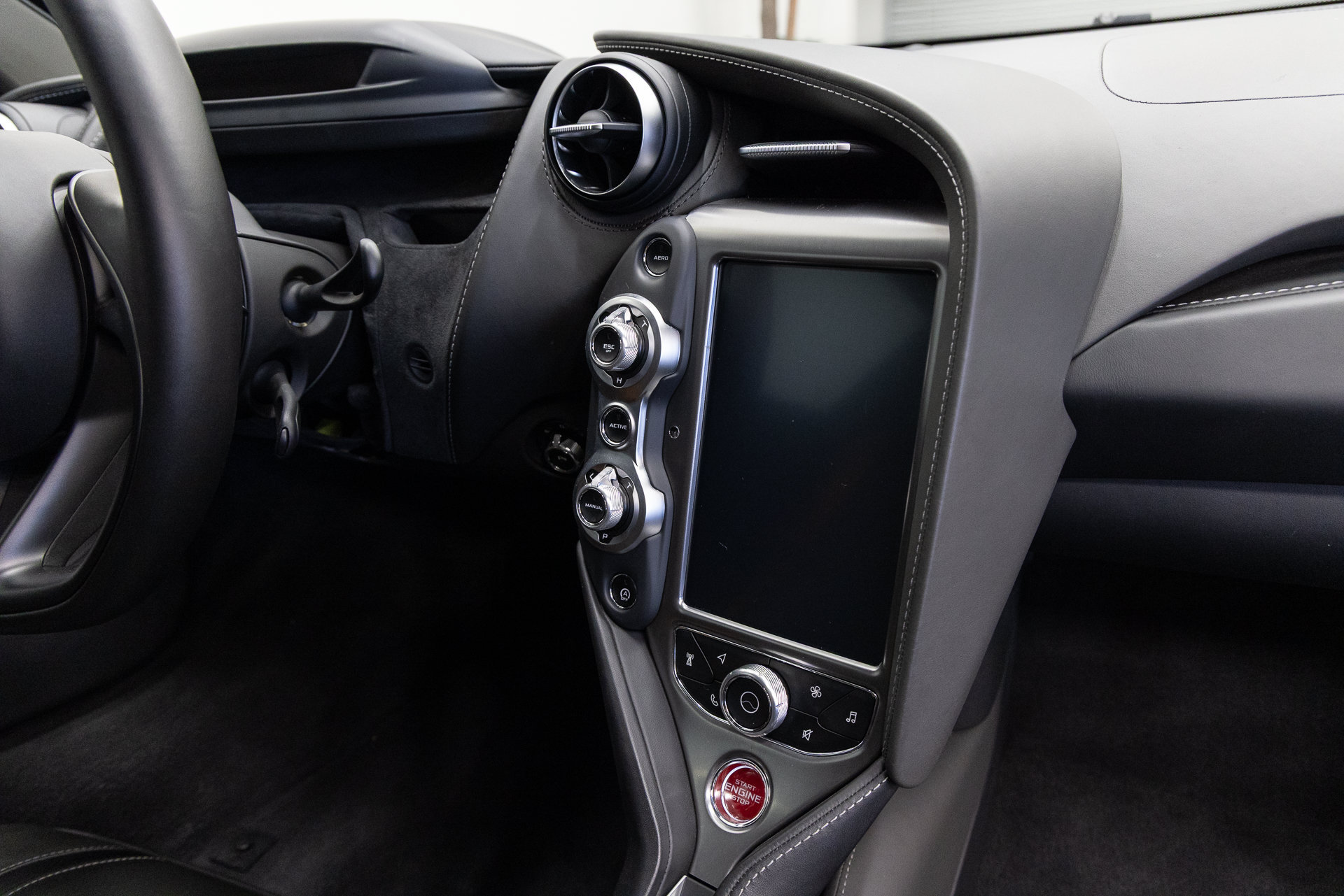 Used 2019 McLaren 720S Luxury photo 18